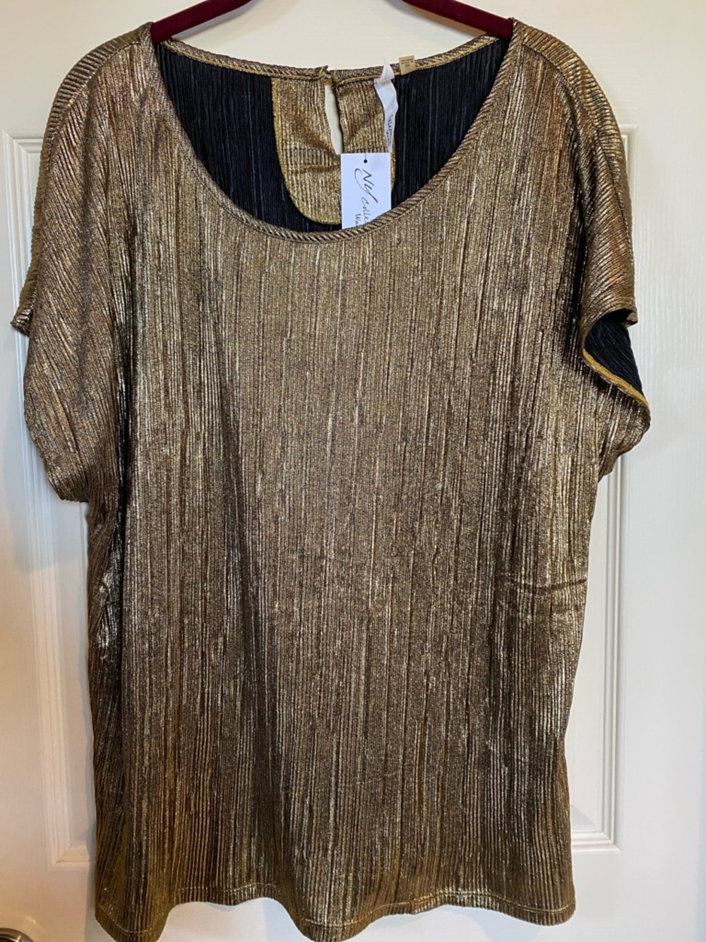 NY Collection Gold Metallic Pleated Short Sleeve Top